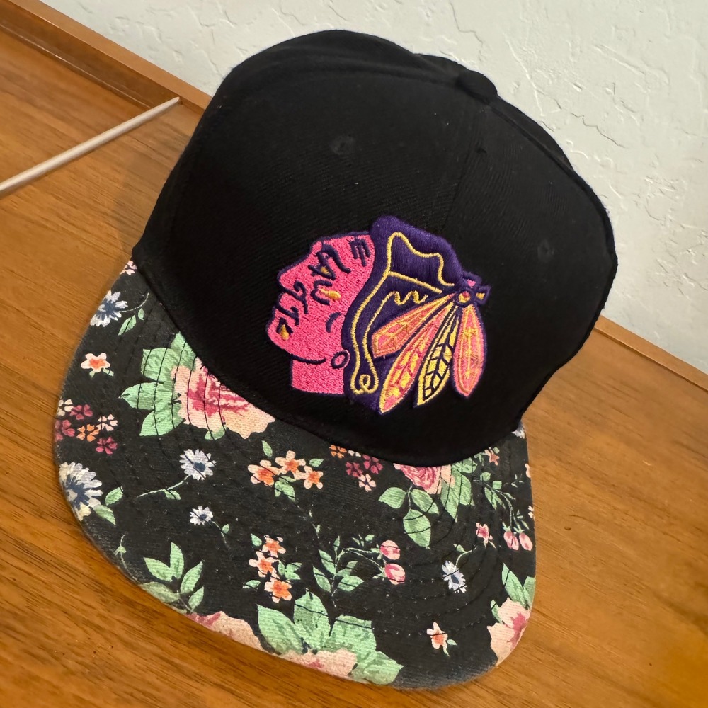 New Era Chicago Blackhawks Hat Mens OSFM Black Pink Floral NHL 9FIFTY Snapback